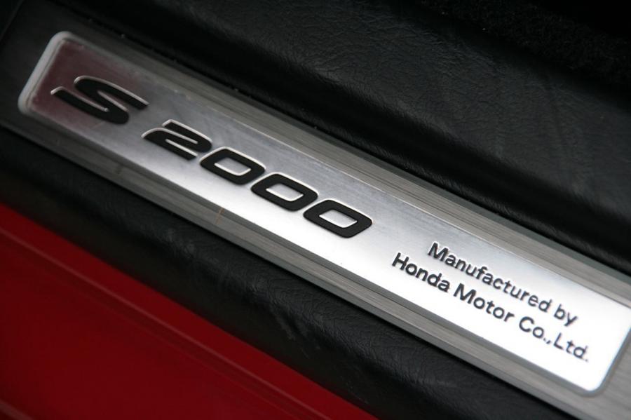  Honda S2000 2009 года  (фото 10 из 37)